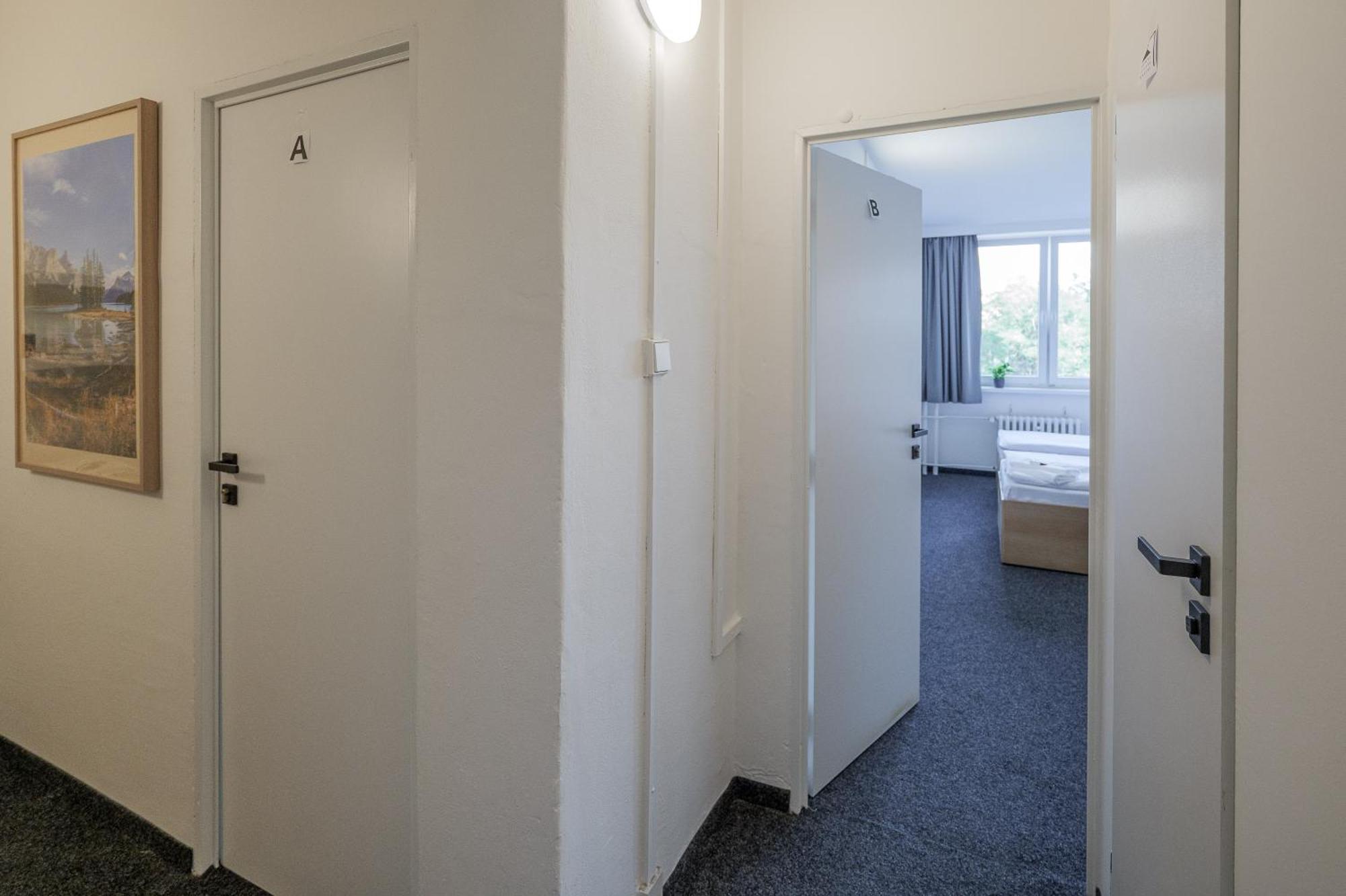 Cooliving Hostal *